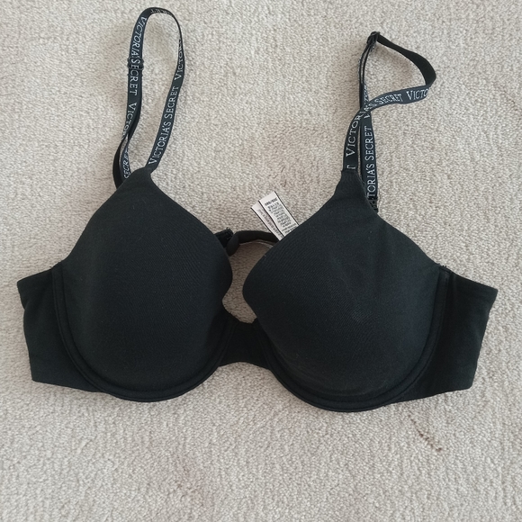 Victoria's Secret Other - Black victorias secret bra woman's size 36B